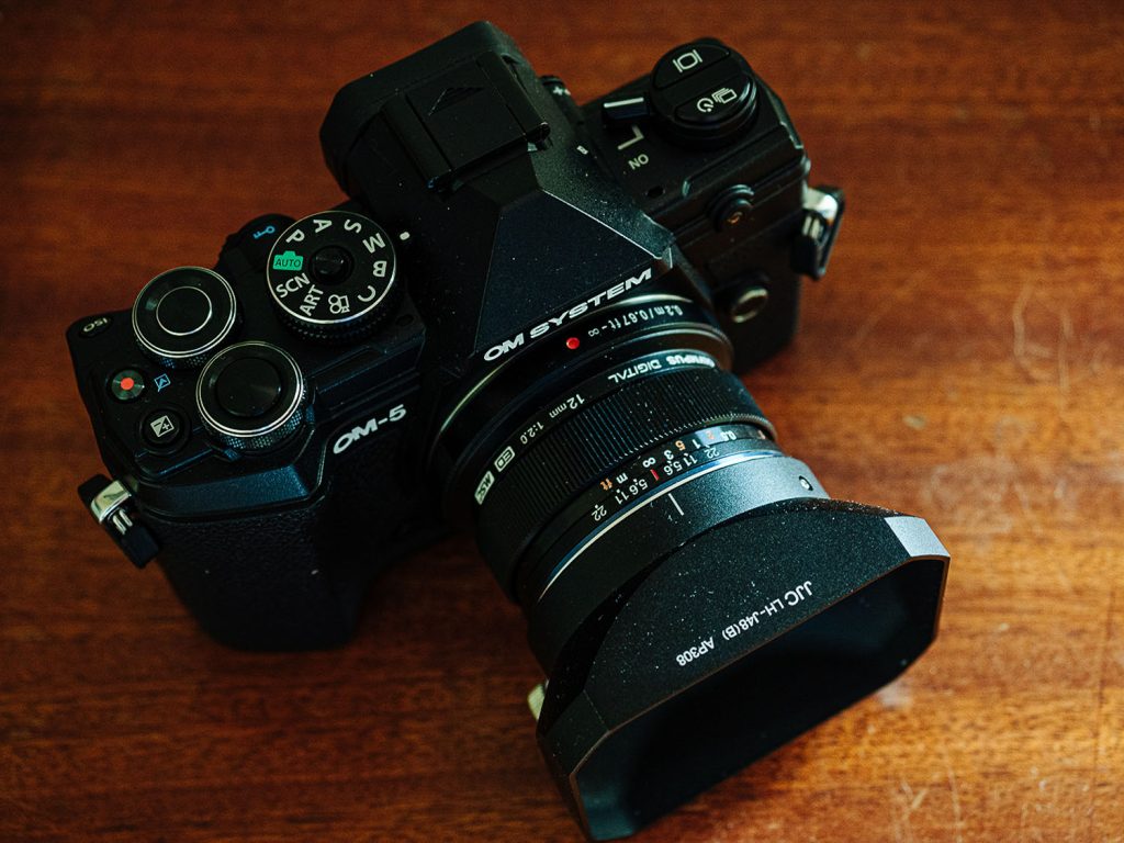 Olympus 12mm f2 occasion 2025